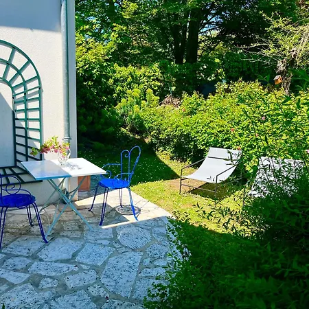 ゲストハウス Le Chant Des Roses