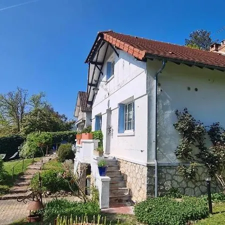 Maison d'hôtes Le Chant Des Roses 3*