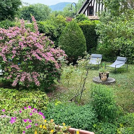 Maison d'hôtes Le Chant Des Roses 4*