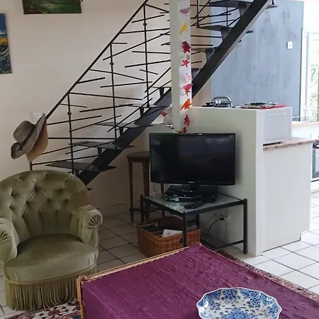 Le Chant Des Roses Maison d'hôtes