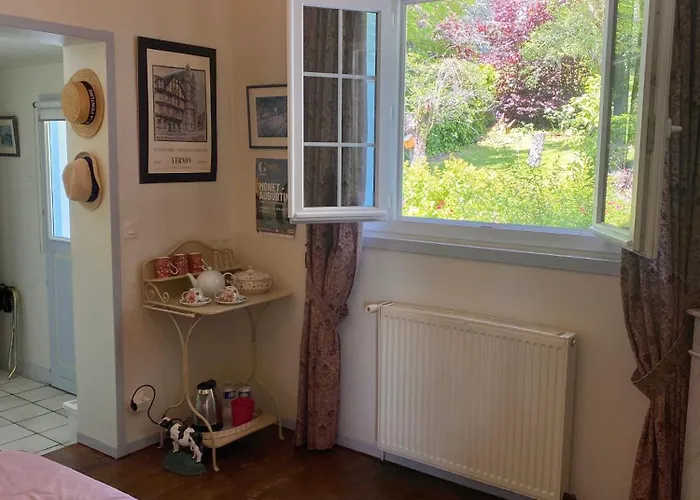 Le Chant Des Roses 지베르니