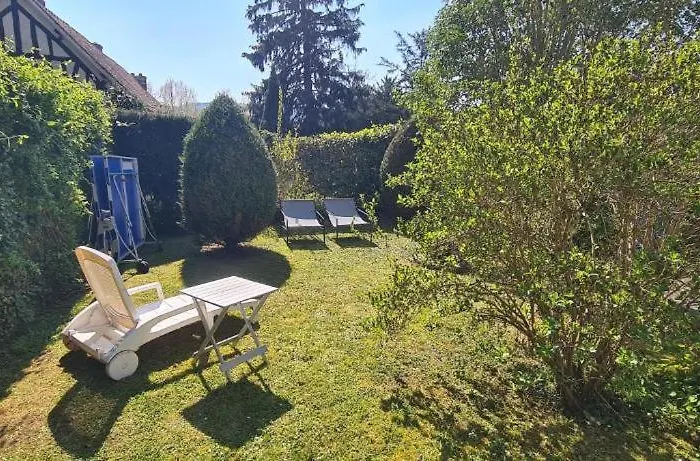 Le Chant Des Roses 4*